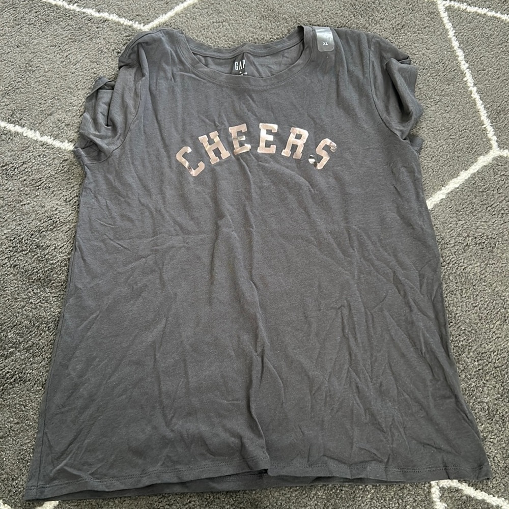 NWT Gap Favorite Tee - Graphic Tee - CHEERS